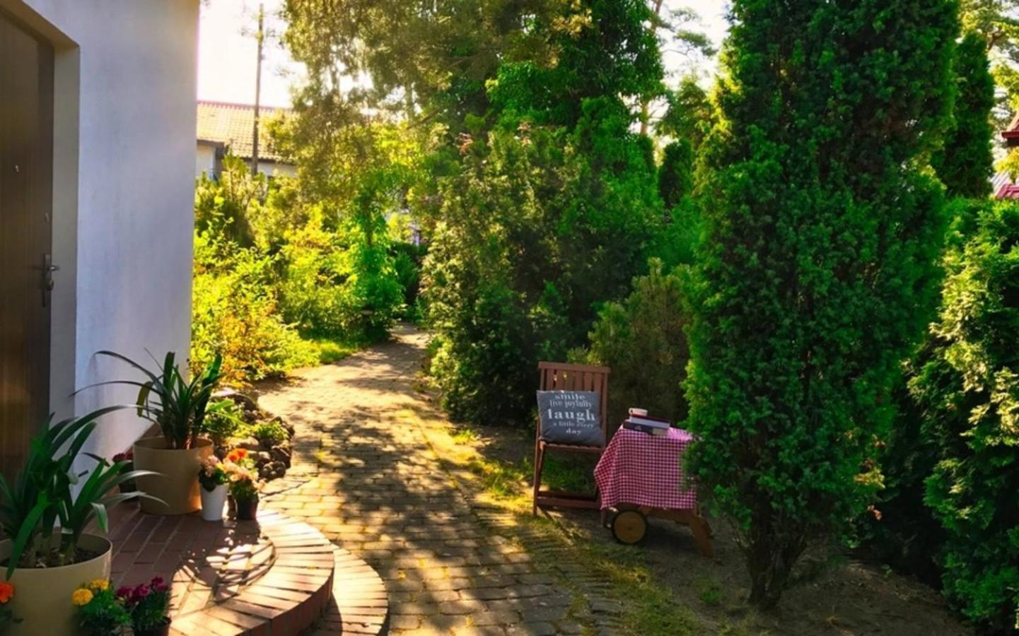 Apartamenty Winniczki โปเบียโรโว ภายนอก รูปภาพ